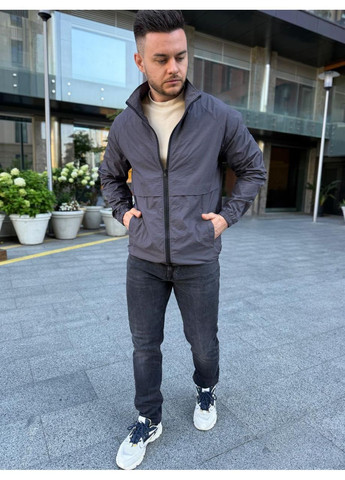 Сіра вітровка No Brand