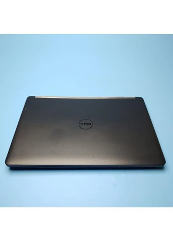 Ігровий ноутбук Latitude E5570 / 15.6" (1920x1080) IPS / Intel Core i7-6820HQ (4 (8) ядра по 2.7 - 3.6 GHz) / 16 GB DDR4 / 240 Dell (398147070)