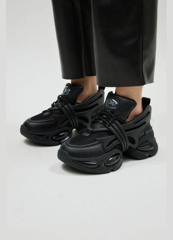 Черные демисезонные кроссовки 184523 Lonza