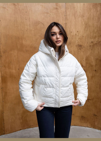 Молочна демісезонна демісезонна куртка Geran