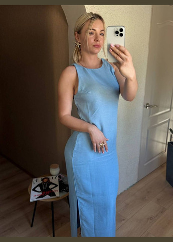 Голубое повседневный, вечернее, пляжное, кэжуал платье из натуральной легкой ткани в минималистичном стиле Vakko однотонное