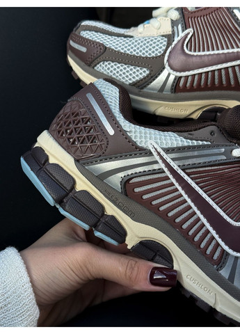 Кроссовки женские и мужские Nike Zoom Vomero 5 Brown White | Найк Зум Вомеро 5 коричневые No Brand коричневые демисезоны (350199325)