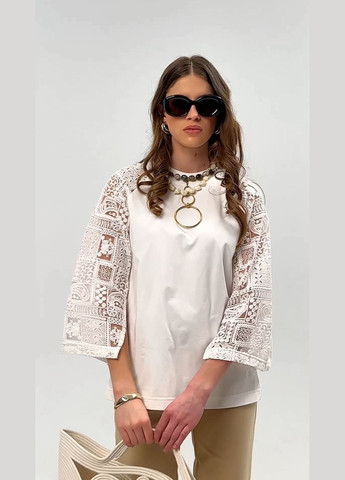 Молочна вишукана трикотажна блуза з мереживним рукавом - ua54 / eu48 Iren Klairie