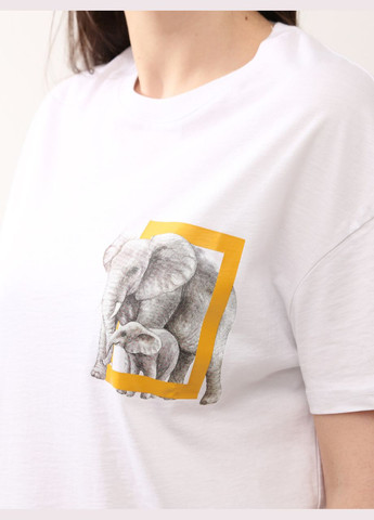 Белая летняя женская футболка белая прямая со слоном с коротким рукавом Whitney Пряма