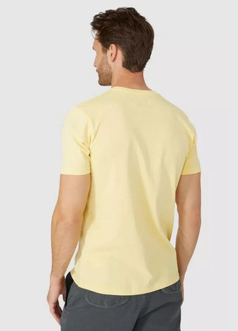 Желтая футболка Mantaray