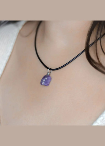натуральный необработанный Аметист в оплетке (ассорти) 28мм+- на шнуре L-45-50см No Brand Кулон (316091280)
