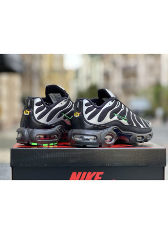 КРОСІВКИ ЖІНОЧІ NIKE AIR MAX PLUS TN BLACK SILVER GREEN НАЙК АІР МАКС ТН ПЛЮС No Brand сірі демісезони (369389580)