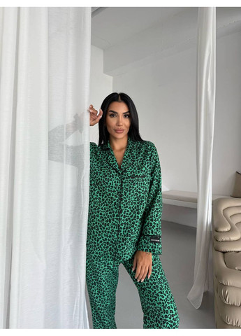 Зеленая всесезон женская пижама зелёная с леопардовым принтом рубашка + брюки Vital-Textile 1289