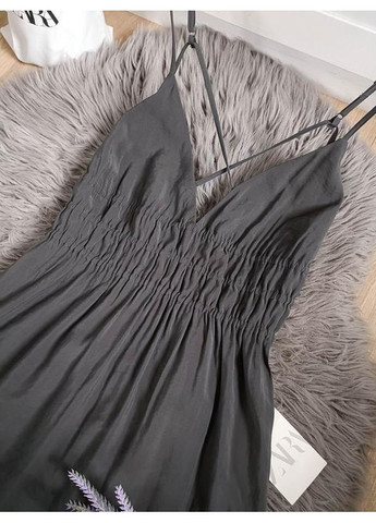 Сіра сукня з перехрещеними бретелями Zara