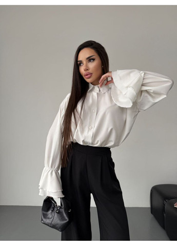 Молочная женская блуза свободного кроя Avanti