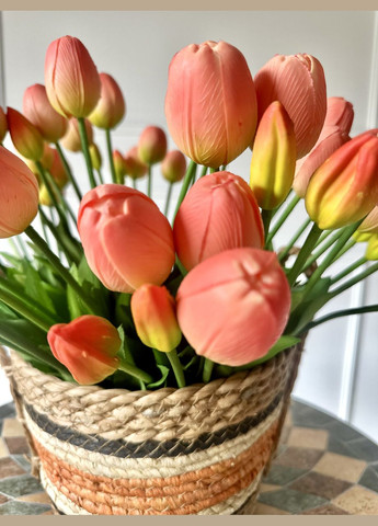 Искусственные латексные тюльпаны Real Touch коралловые — букет: 3 тюльпана + 2 бутона, высота 40 см No Brand (342743393)