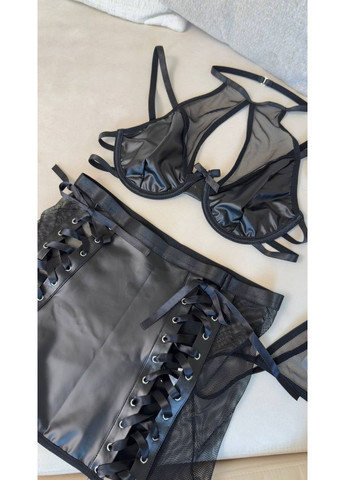 Чорний жіночий комплект нижньої білизни з панчохами Simply sexy