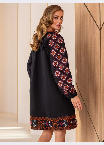 Черное кэжуал платье-вышиванка чёрного цвета свободного кроя Dressa однотонное