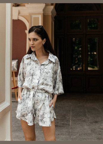 Жіночий костюм з шортами та сорочкою в принт Avanti (338193497)