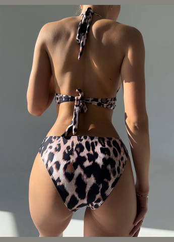 Бежевий літній трендовий купальник лео з парео роздільний Vakko