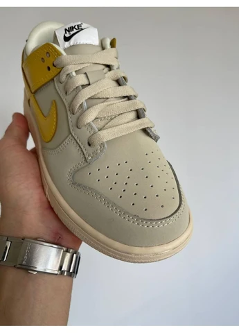 Бежеві Осінні кросівки чоловічі nike dunk low lx banana найк сб данк No Brand