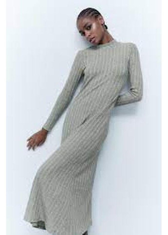 Зелена в'язна сукня міді Zara