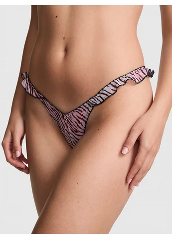 Трусики-стринги мереживні жіночі з рюшами PINK Wink Flutter Thong Panty рожеві Victoria's Secret (401046024)