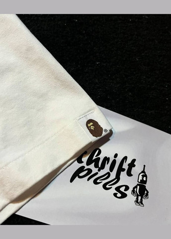 Белая мужская футболка белая с фиолетовым принтом оверсайз в стиле bape No Brand