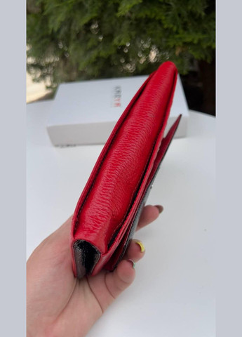 Кошелек купюрник женский натуральная кожа лак на магнитах Турция черный внутри красный Karya (341323011)