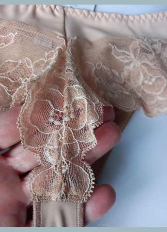 Жіночі трусики бежеві з мереживом 715500 розмір Zebra (368788000)