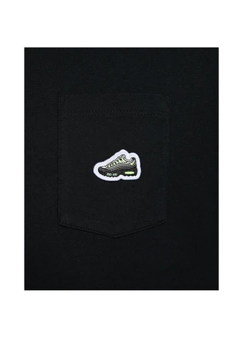 Черная футболка черная hj0574-010 Nike MAX90 SNEAKER PATCH POCKET