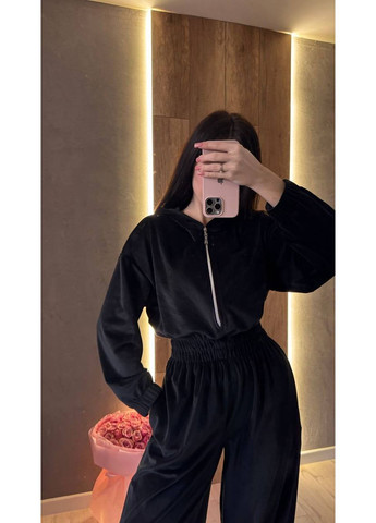 Жіночий велюровий комбінезон з капюшоном та акцентом на талії MonCher комбінезон-брюки чорний повсякденний велюр