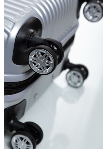 Маленький чемодан на колесах их поликарбоната 42L серебристый Sumdex (360894202)