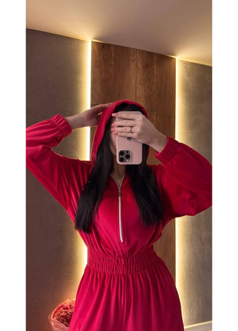 Женский велюровый комбинезон с капюшоном и акцентом на талии. MonCher комбинезон-брюки красный повседневный велюр