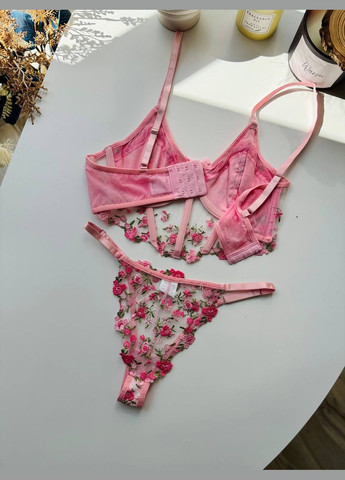 Розовый комплект женского белья Simply sexy