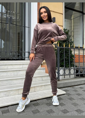 Жіночий спортивний костюм No Brand (303335972)