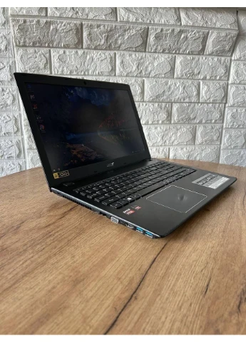 Ноутбук Б-класс Aspire E5-553 / 15.6" (1920x1080) TN / AMD FX-9800P (4 ядра 2.7 - 3.6 GHz) / 16 GB DDR4 / 256 GB SSD M.2 + 500 Acer (398129660)