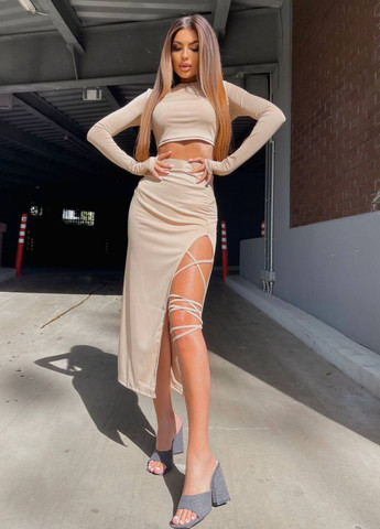 Костюм двійка: Топ з довгим рукавом та спідниця міді Україна (328214502)