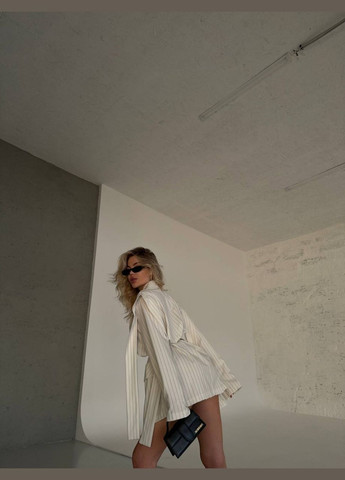 Белое деловое платье-пиджак длины мини клеш No Brand однотонное