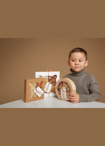 Подарунковий набір горішків у білій коробочці з прозорим віконцем 450 грамів Царство Меду (324627828)