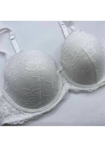 Белый бюстгальтер женский C&A с косточками