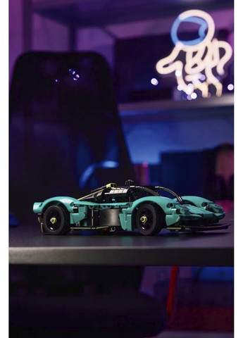 Конструктор Technic - Aston Martin Valkyrie, 707 деталей колір різнокольоровий ЦБ-00283682 Lego (355183516)