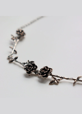 Химерний ланцюжок з трояндами сріблясте кольє з чорними квітами альт унісекс чокер з листочками елегантний готичний ретро стиль No Brand (329892298)