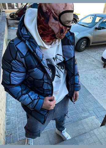 Комбинированная демисезонная мужская демисезонная куртка с геометрическим принтом. No Brand