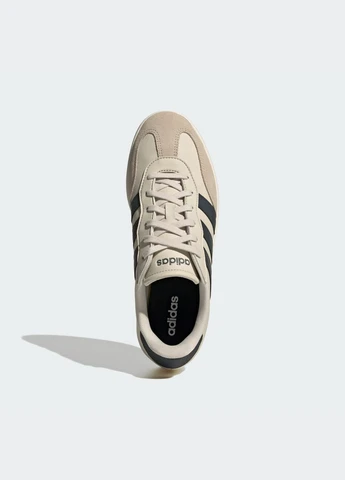 Бежевые летние кроссовки barreda adidas