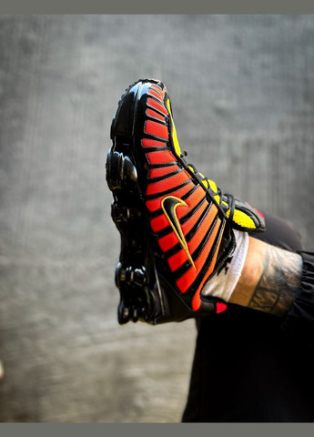 Оранжевые всесезонные кроссовки мужские и женские nike shox tl black orange tiger | найк шокс тл черные оранжевые No Brand