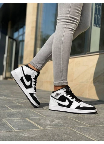 КРОСІВКИ ЖІНОЧІ NIKE AIR JORDAN 1 RETRO HIGH WHITE BLACK НАЙК АІР ДЖОРДАН БІЛІ No Brand білі демісезони (391958747)