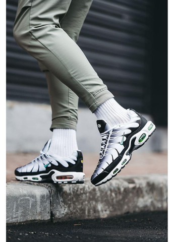 Белые демисезонные кроссовки мужские nike air max plus tn black white green найк аир макс тн плюс белые No Brand
