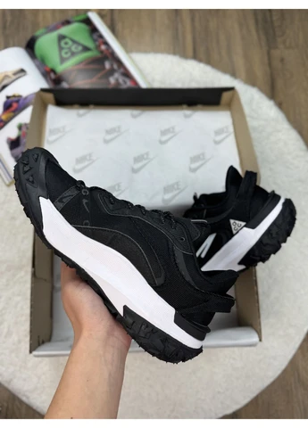 Білі літні кросівки nike acg mounth fly 2 low black white найк асж маунс флай No Brand