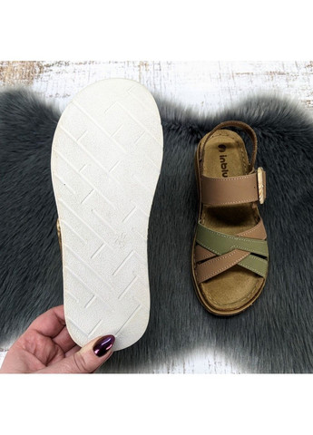 Босоніжки жіночі коричневі з оливковим шкіряні з пряжкою Inblu (333759964)