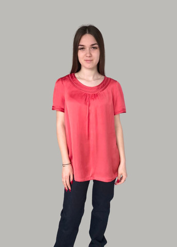 Коралловая блузка женская летняя с перфорацией на рукавах и горловине No Brand