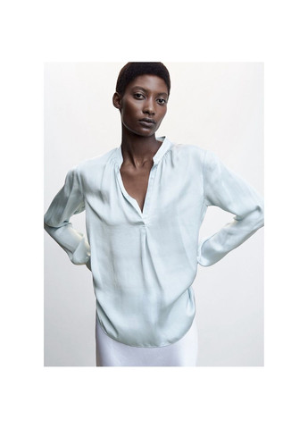 Светло-голубая блуза Mango