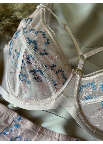 Пудровый комплект бюстгальтер + трусики бразилианы 383 пудровый CHLX