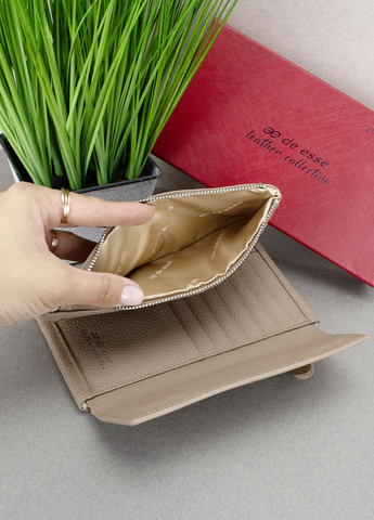 Кошелек женский кожаный LC68900-98 на магните бежевый De Esse (305419171)