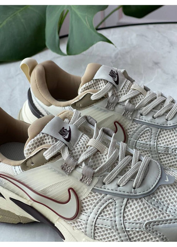 Бежевые демисезонные кроссовки мужские и женские nike runtekk orewood brown light bone | найк рунтекк оревуд бежевые No Brand